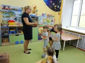 http://bskdou16.ru/sites/default/files/field/image/7984f56e-8340-456f-a5a1-e62e5c81f6b1.jpg