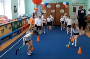 A group of children playing sports

AI-generated content may be incorrect.