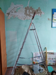 A ladder leaning against a wall

AI-generated content may be incorrect.