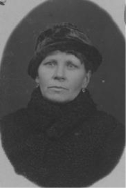 Анна-Христина Мартыновна Тамби (урождённая Шустер; Anne Kristina Tambi; Schuster; родилась 03.11.1875 г.). Фото 1920 года. Источник: Eesti Rahvusarhiiv. ERA.28.2.20337. Lk. 163