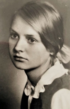 Будущая супруга Тийта Раймондовича Тамби — Айде Сергеевна Тамби. Источник: Фото из архива Лийны-Трийн Тамби в соцсети