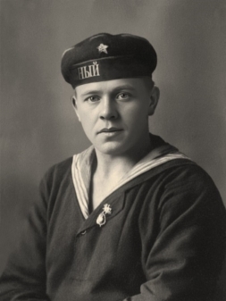 Младший брат героя нашего исследования Яна Вингиссара — Иоганнес Вингиссар. Отреставрированная фотография. Примерно 1920 год. Источник: ЦГА СПб. Ф. 1001. Оп. 21. Д. 55. Л. 3