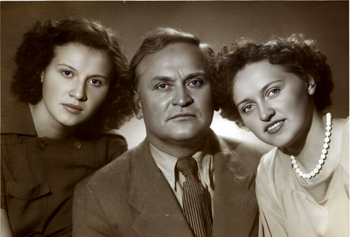 Павел Кустов с детьми. Ленинград, 10 августа 1958 г.