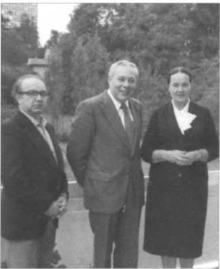 Зоя Васильевна Миронова (справа). Женева, 1976 год. Источник: Окулов В. Н. Явка до востребования. Москва: Вече, 2013. 331 с.