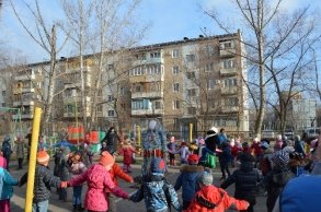 D:\1. МЕТОДИЧЕСКИЙ КОМПЛЕКС\1. ФОНОВЫЕ РИСУНКИ\ФОТО 2015-2016 учебный год\масленица\масленица 2016\DSC_0123.JPG