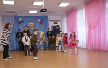 C:\Users\дс48\Desktop\Все фото\23 февраля\2017 г. 10 гр\P1050911.JPG