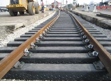 ../Desktop/Plastic-RailRoad-Bridge-5.jpg