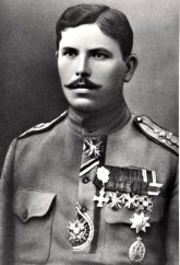 C:\Users\Sergey\Desktop\Киевские эстонцы\Публикация\5. Kiievi grenaderipolgu endine rooduülem, Taru maakonna Kaitseliidu ülem leitnant Julius Kuperjanov. 1918. EFA.151.A.447.6.jpg