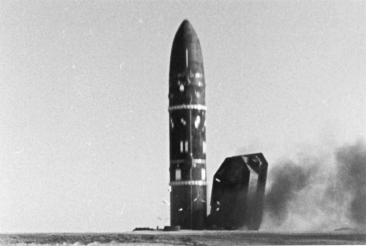 http://militaryrussia.ru/i/284/579/y8uuQ.jpg