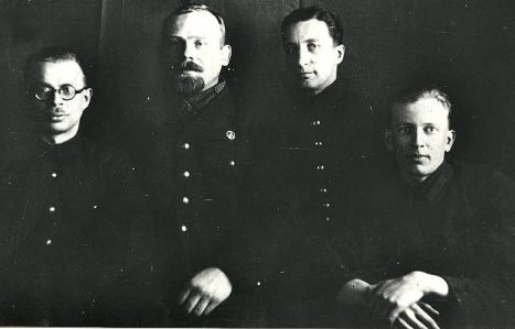 C:\Users\Sergey\Desktop\Архангельские эстонцы\Публикация\109. töökolonni mehi 1942.a. jaanuaris Kotlases. Vasakult - F. Pehme, Johannes Kotkas, J. Tamm ja Jüri Kard. ERAF.2.2.3537.1.jpg