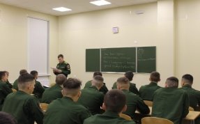 Фотофрагмент проведения опроса по вопросу формирования мотивации учебной деятельности курсантов при применении коучинг-подхода