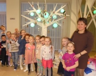 F:\фото\Огонёк - Якорёк\II выпуск Старшая группа 2019 - 2020 уч. год\КОШКИН ДОМ - 22.02.20 год... (старшая группа)\DSC07050 - копия.JPG