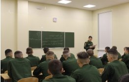 Фотофрагмент опроса курсантов о святом князе Александре Невском и традициях его почитания в России