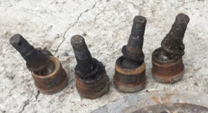 Изношенные рулевые наконечники