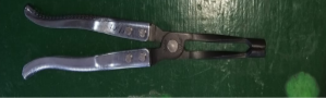 Съемник маслоотражательных колпачков заводского изготовления марки M1949 Length: 275 мм