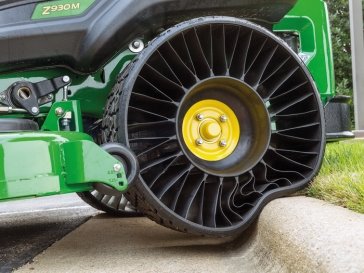 Безвоздушные шины производства Michelin