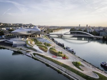 https://architime.ru/specarch/top_10_parametric_arch/5_2.jpg