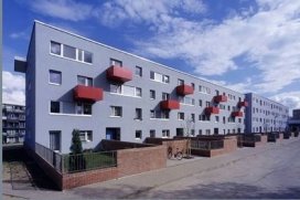 Дом после реновации в Лайнефельде (Источник: https://archi.ru/russia/6176/shtefan-forster-znatok-pyatietazhek)