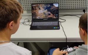 A child playing a video game on a computer

AI-generated content may be incorrect.