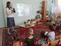 G:\2024-2025 учебный год\ФОТО\Грант_Нет милей родного края\2. Занятия музея\10 Игрушки советского детства\IMG_20250711_093827.jpg