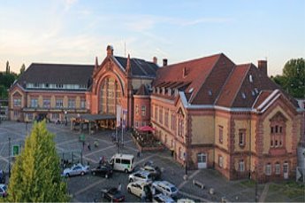 https://upload.wikimedia.org/wikipedia/commons/thumb/d/da/Panorama-os-hbf.jpg/350px-Panorama-os-hbf.jpg