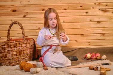 E:\Документы\Наталья\Дет. сад\УМКА\НПК Можно ли вернуться в прошлое\Фото для конференции\UG00S-q5CgA.jpg