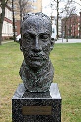 https://upload.wikimedia.org/wikipedia/commons/thumb/8/85/B%C3%BCste_Reinickendorfer_Str_61_%28Weddi%29_Adolf_Baginsky2.jpg/165px-B%C3%BCste_Reinickendorfer_Str_61_%28Weddi%29_Adolf_Baginsky2.jpg