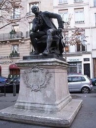 https://upload.wikimedia.org/wikipedia/commons/thumb/c/c6/Diderot-statue.jpg/220px-Diderot-statue.jpg