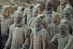 Изображение выглядит как внешний, трава, группа, стоит

Автоматически созданное описание