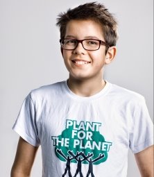 https://www.field-of-view.com/wp-content/uploads/felix-finkbeiner-plant-for-the-planet-photographed-by-ralf-luethy-e1425062798271.jpg