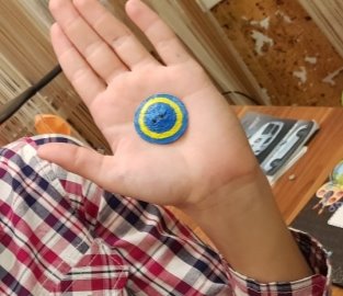 Пуговица из казеина