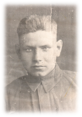 Ветохин Николай Фёдорович (01.09.1922–2001). Преподавал физику и был директором школы с (6.09.1965–1.09.1982)