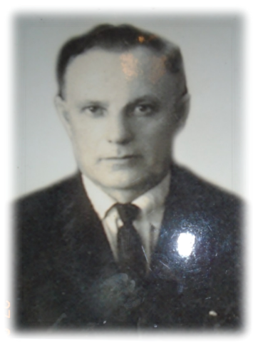 Николай Акимович Игнатюк, учитель истории, директор школы (1961–1965гг.)