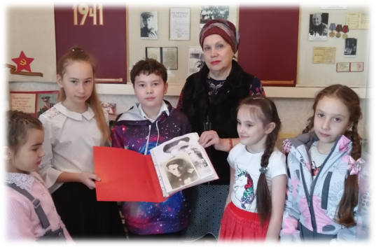 Встреча в музее с Какуркиной Натальей Петровной, дочерью учителя-фронтовика — Карпова Петра Григорьевича