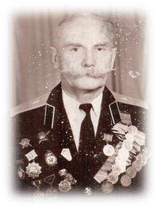 Карпов Пётр Григорьевич (01 июня 1918 г. — 01 июня 1990 г.), учитель физкультуры, начальной военной подготовки (1952–1990гг.)