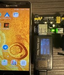 Заряд сотового телефона Samsung Galaxy A3
