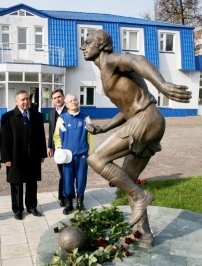 Памятник Виктору Колотову в Зеленодольске [5]