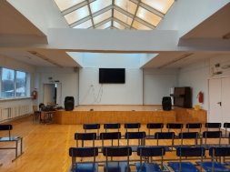 Вид на сцену Рис. 2. Вид на посадочные места