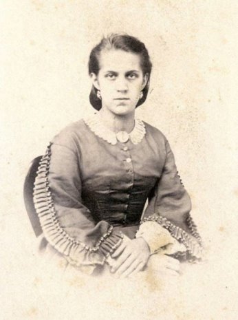 Анна Сниткина