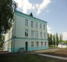 Фотография торца учебного корпуса