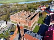 Замок Рагнит, 1399-1409; рек. 1830-е. Калининградская обл., г. Неман, ул. Победы. Фото: Алексей Бывшук