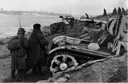 Танковая переправа Невского пятачка, 1941 год