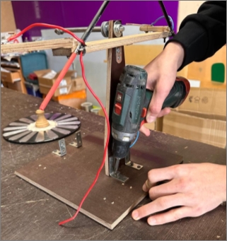 Сборка основания электрофорной машины