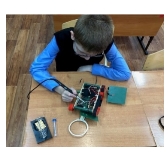 Соединение компонентов металлодетектора на макетной плате